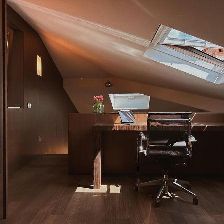 Casa Cavour Lecco - Downtown Design Penthouse Apartment Exterior photo