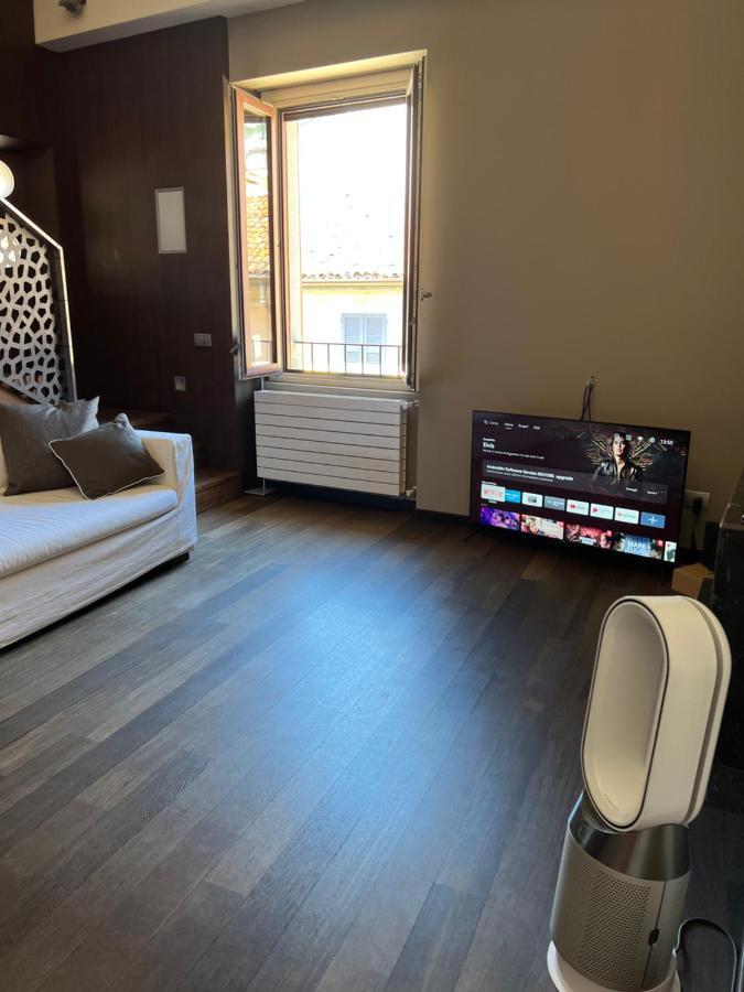 Casa Cavour Lecco - Downtown Design Penthouse Apartment Exterior photo